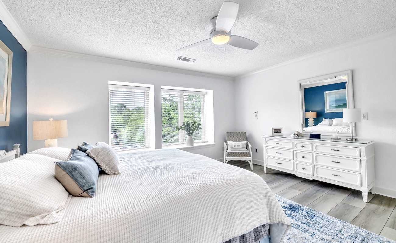 Primary Suite with King Bed and En-Suite Bathroom