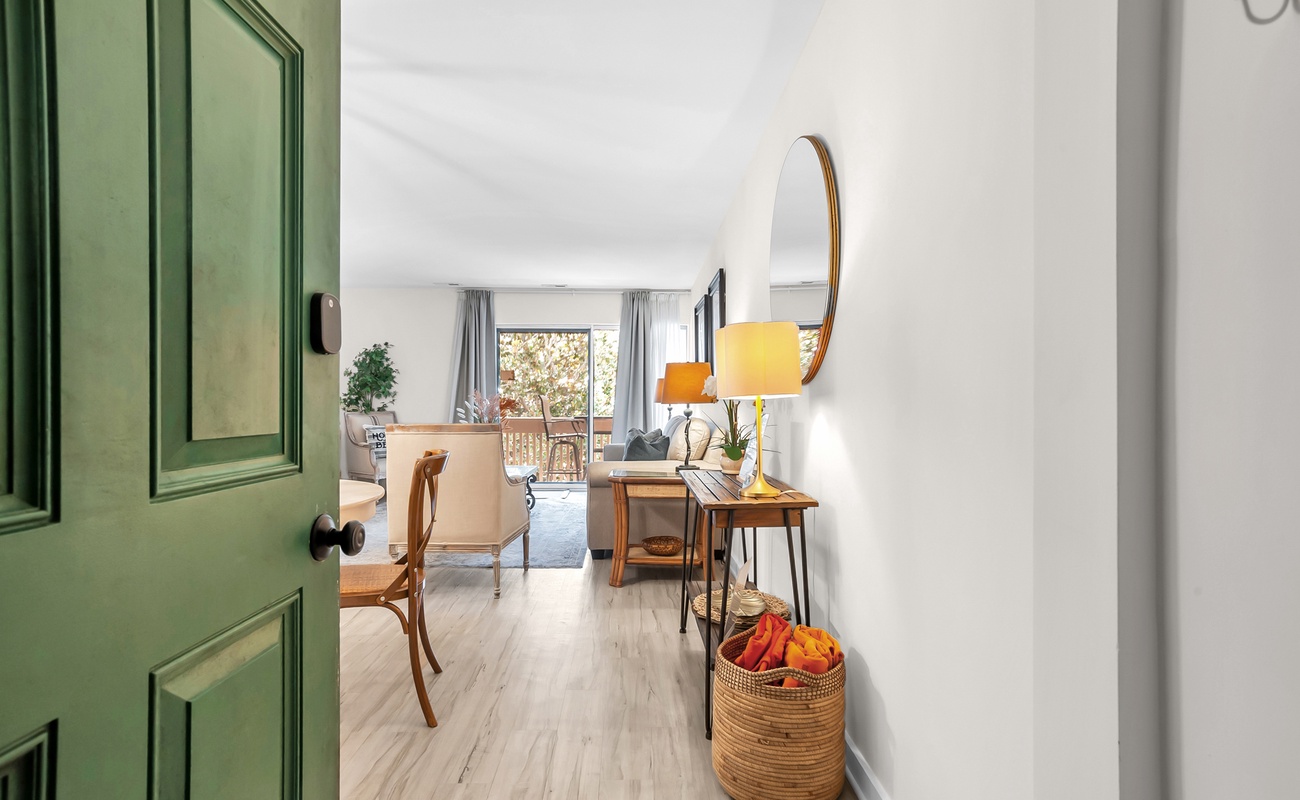 Welcome to 1669 Bluff Villas!