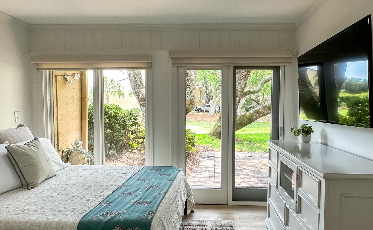 Downstairs Double Queen