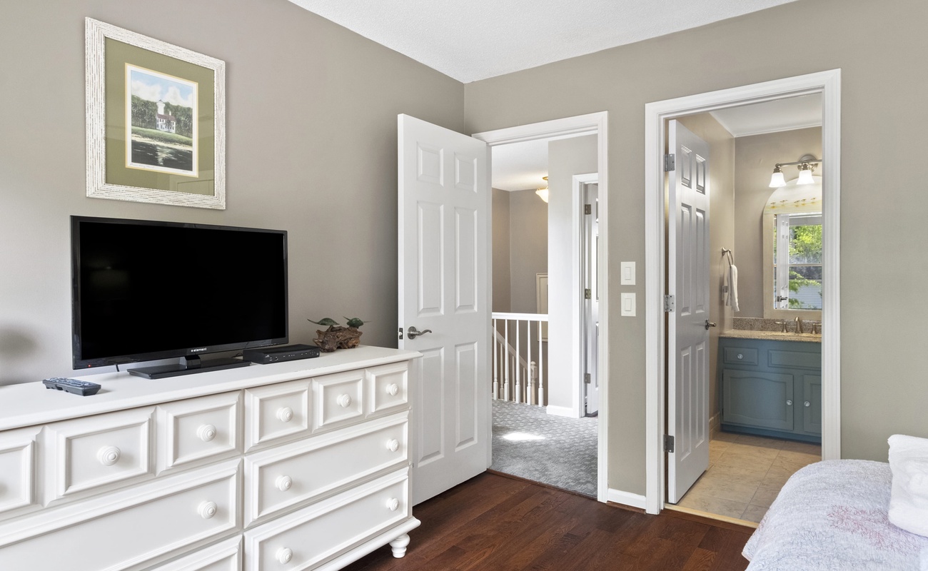 Upstairs Primary Suite