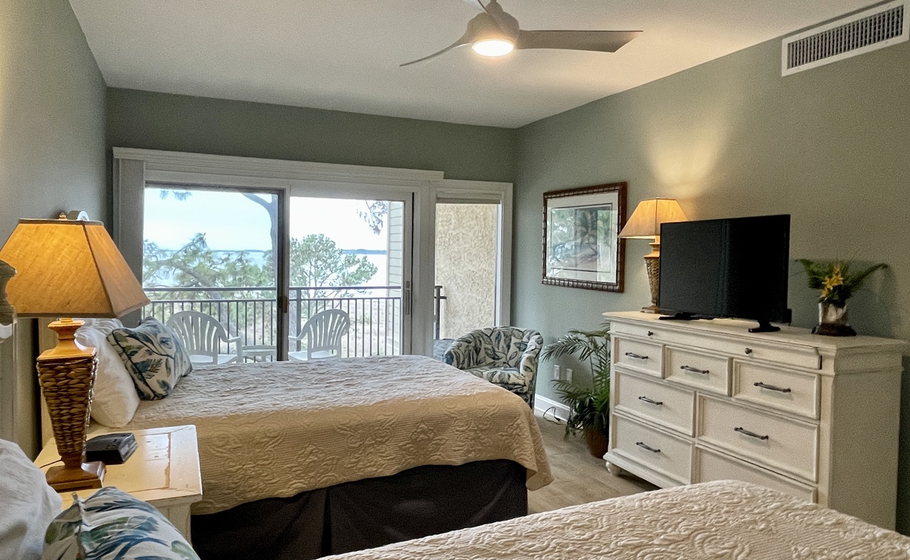 Guest Suite with 2 Queen Beds