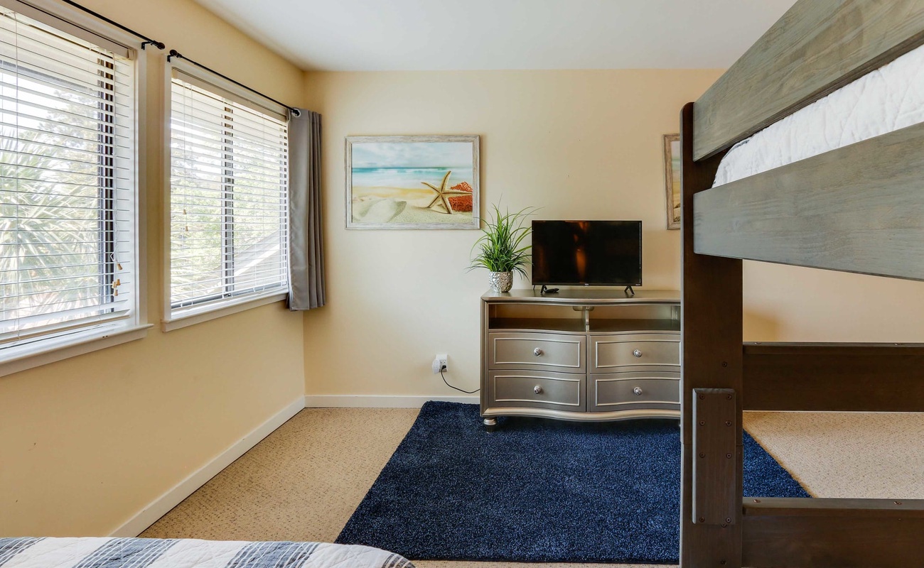 2nd Bedroom with Full Size Bed and Bunk Bed
