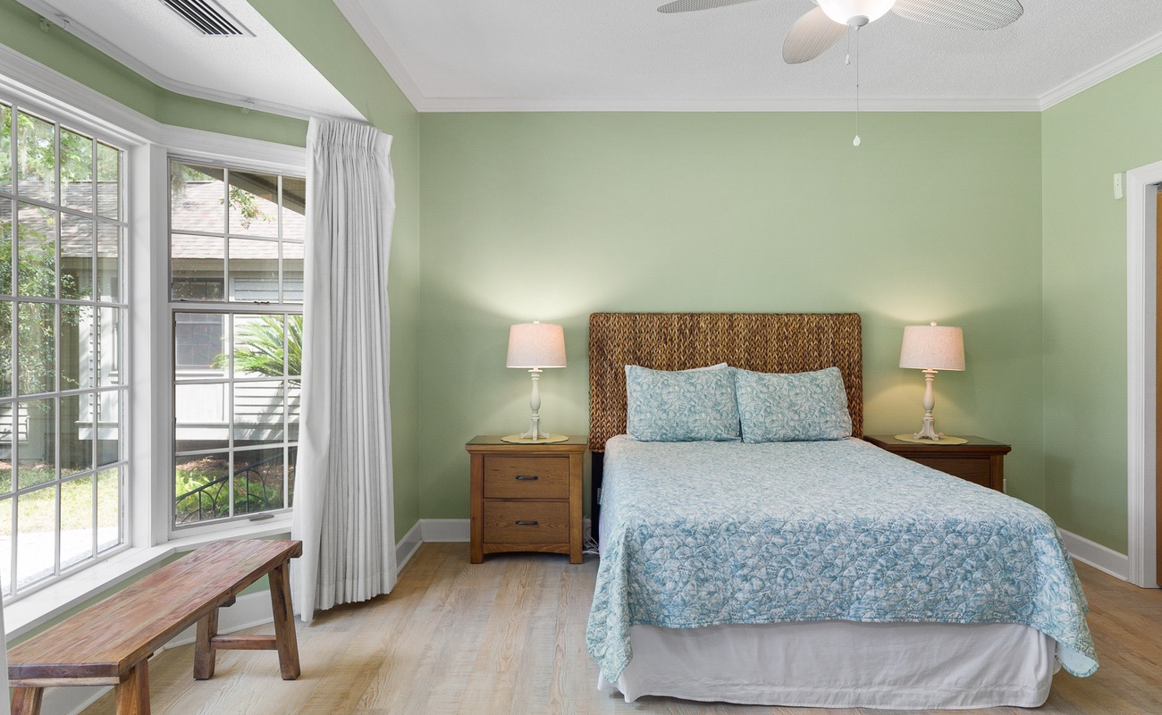 Queen Bedroom with Bay Window