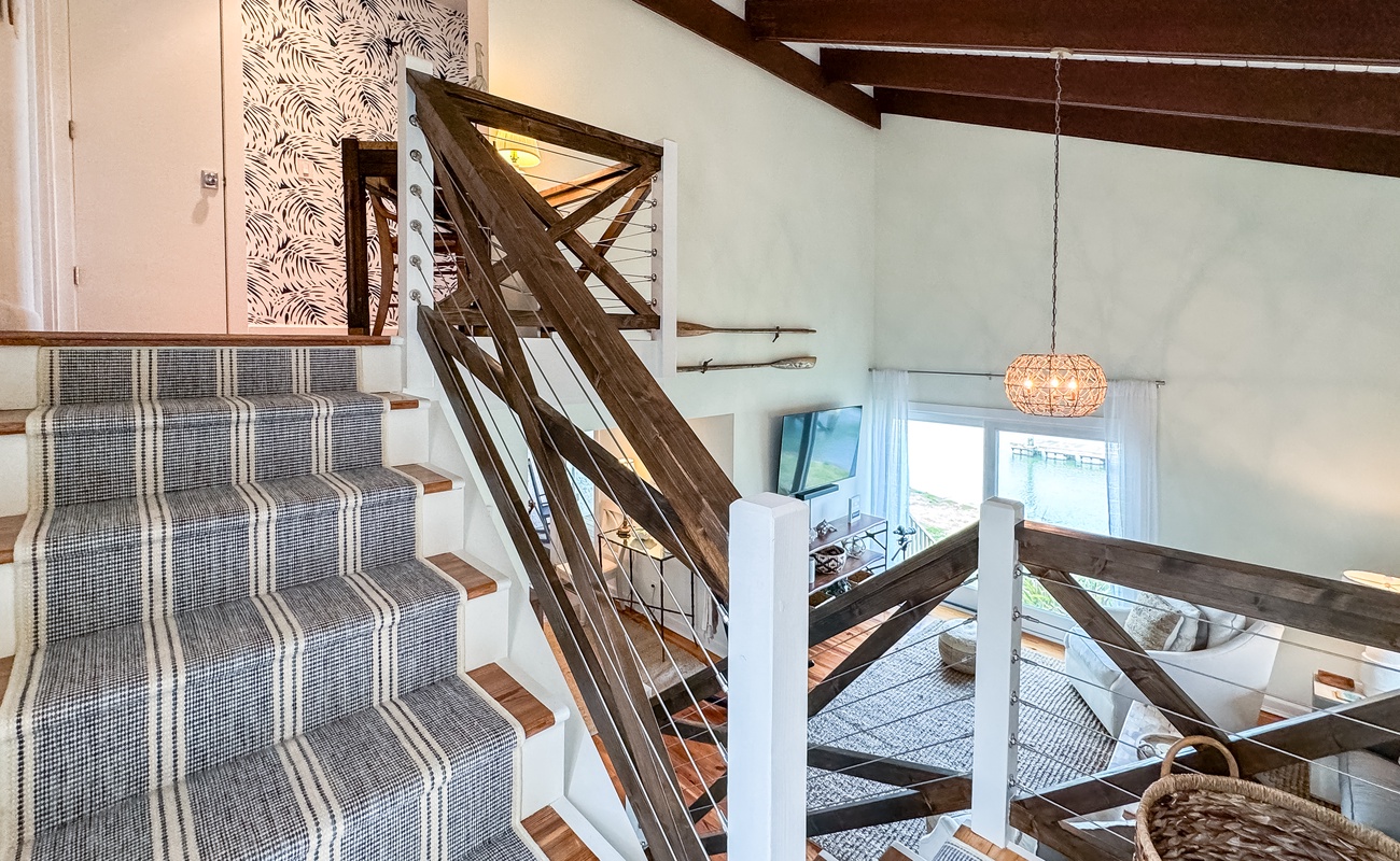 Stairs to 2nd Floor Bedrooms