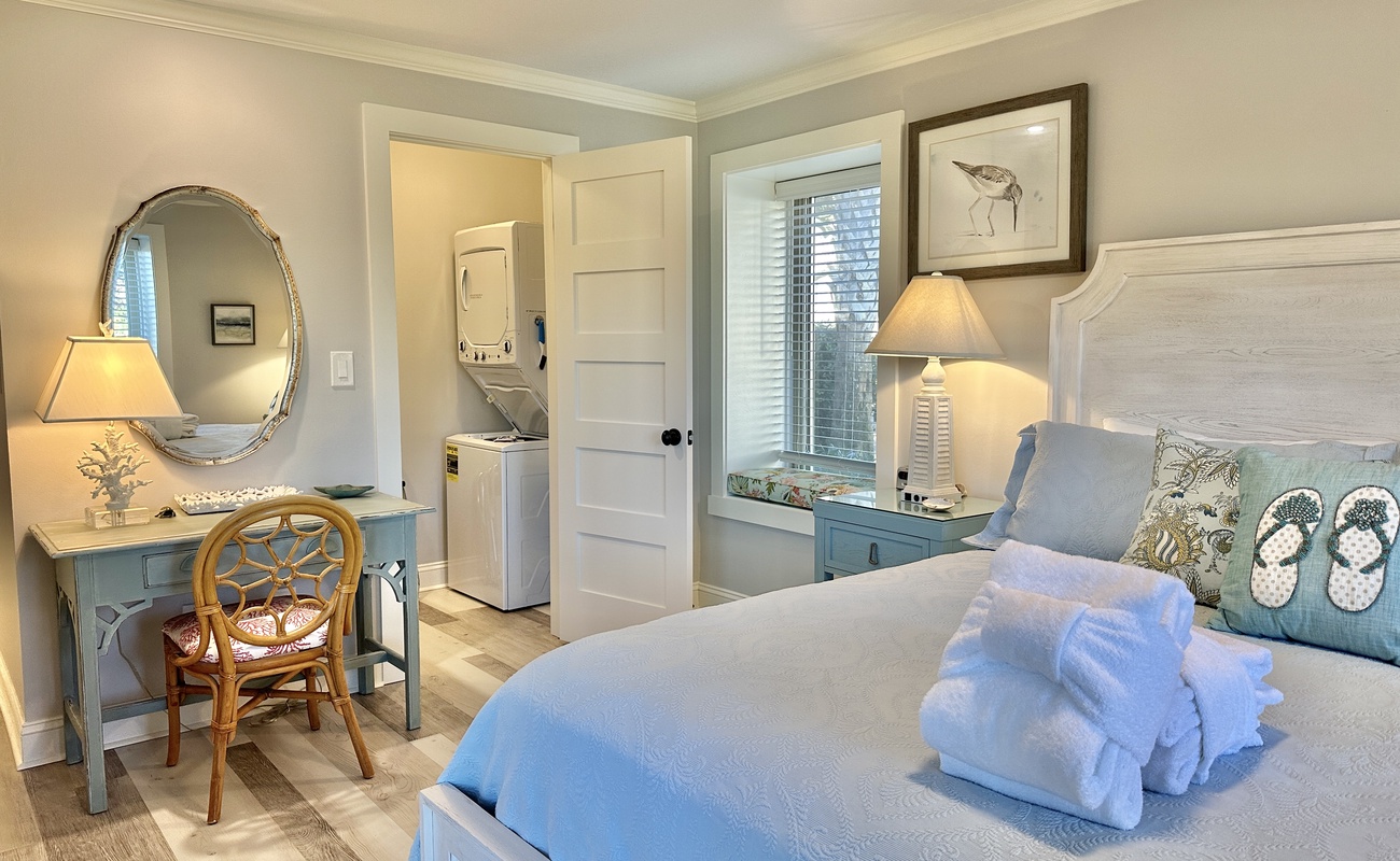 Primary King Room With Laundry Closet