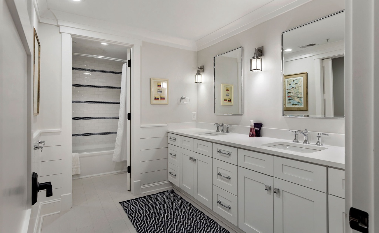 Quadruple Twin Bunk Suite (Right Side of Villa)