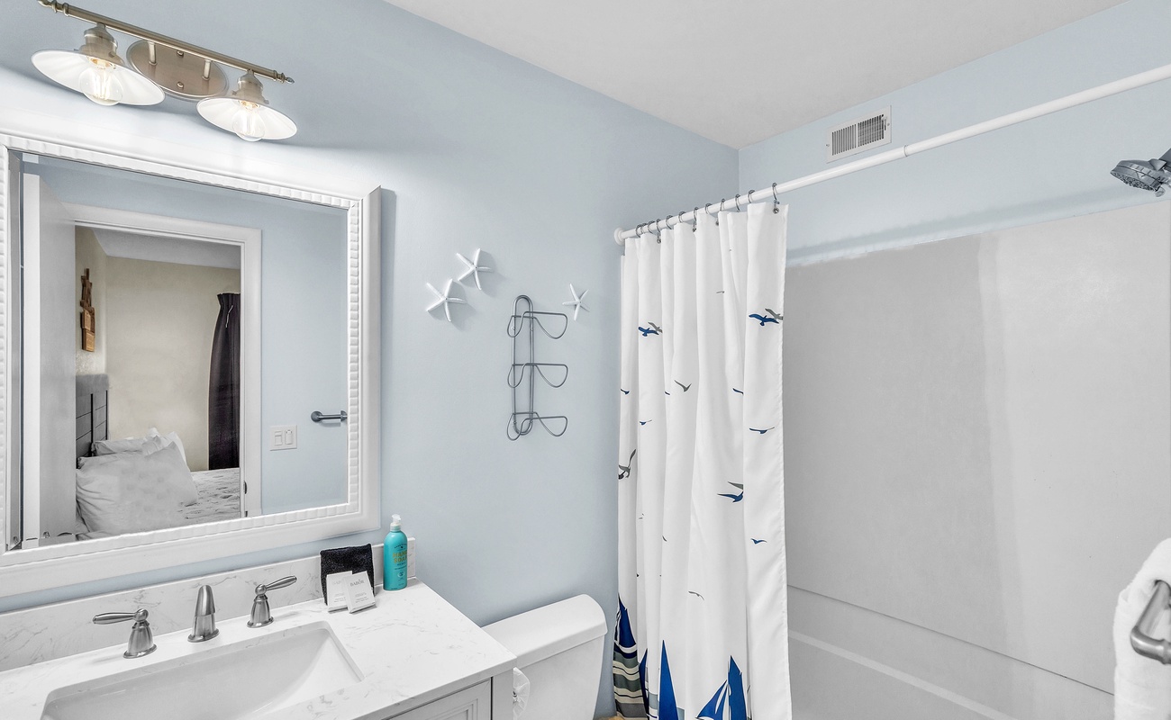 Primary En-Suite Bathroom