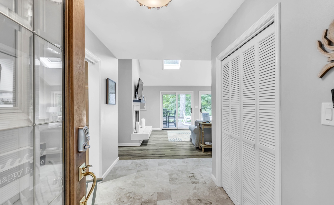 Welcome to 8 Pine Court!