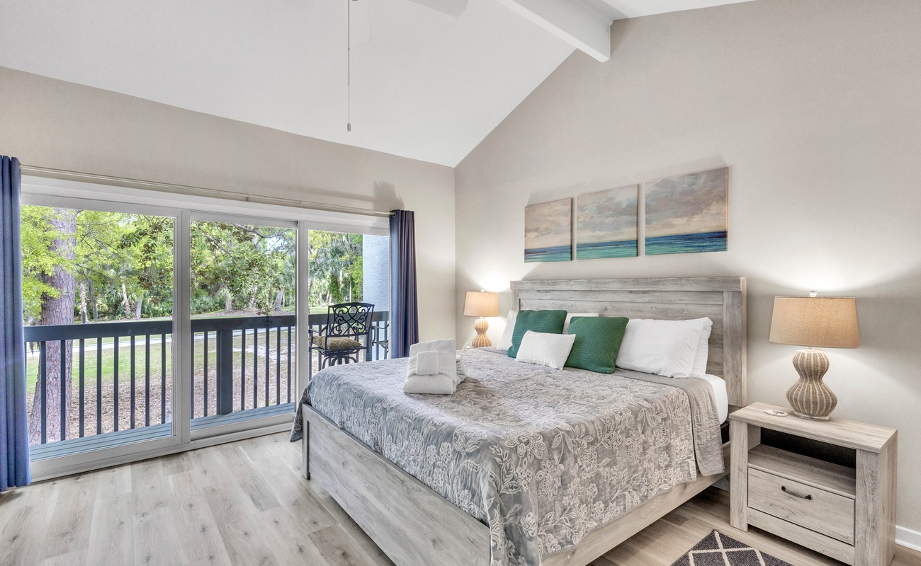 Primary Bedroom with King Bed and En-Suite Bathroom