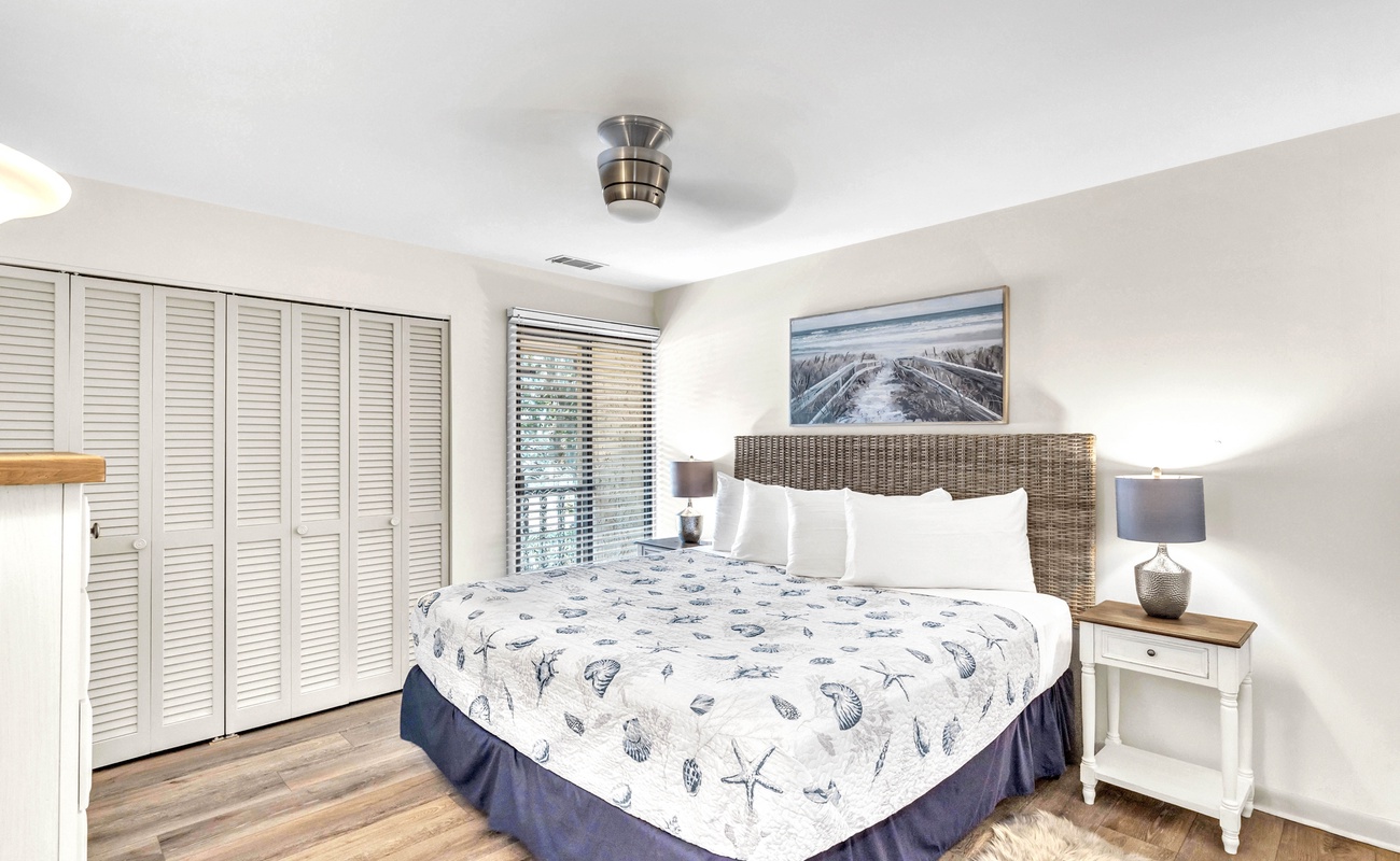 Primary Suite with King Bed and En-Suite Bathroom