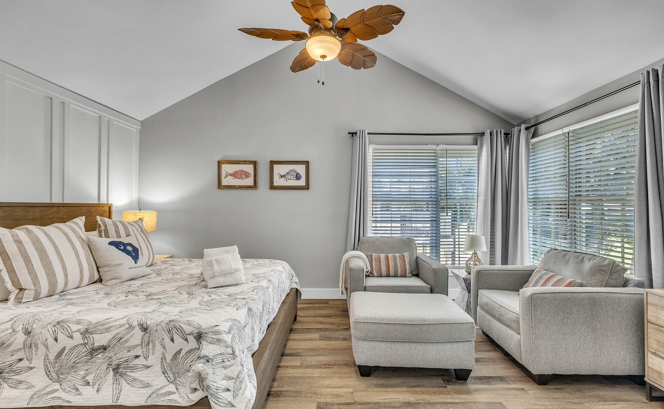 Primary Suite with King Bed and En-Suite Bathroom