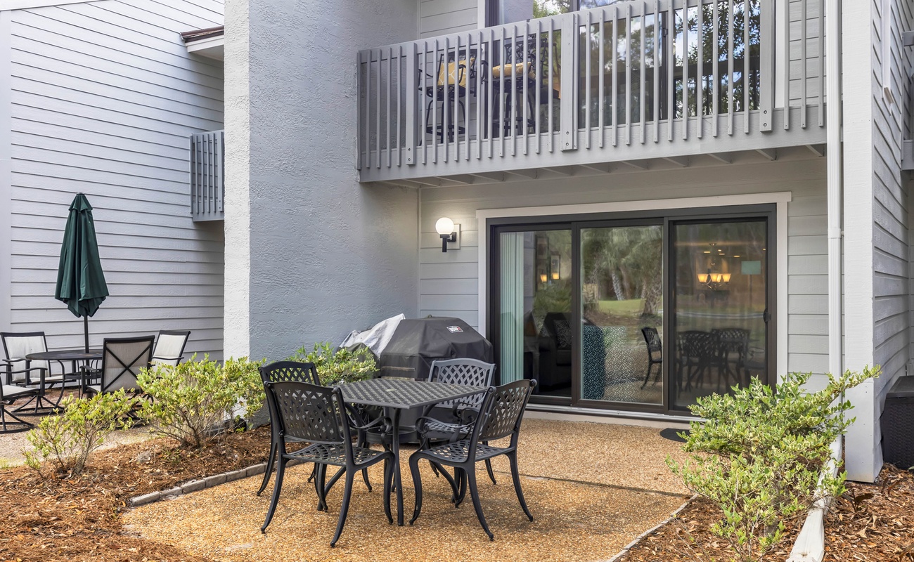 Private Patio with Golf Course Views!