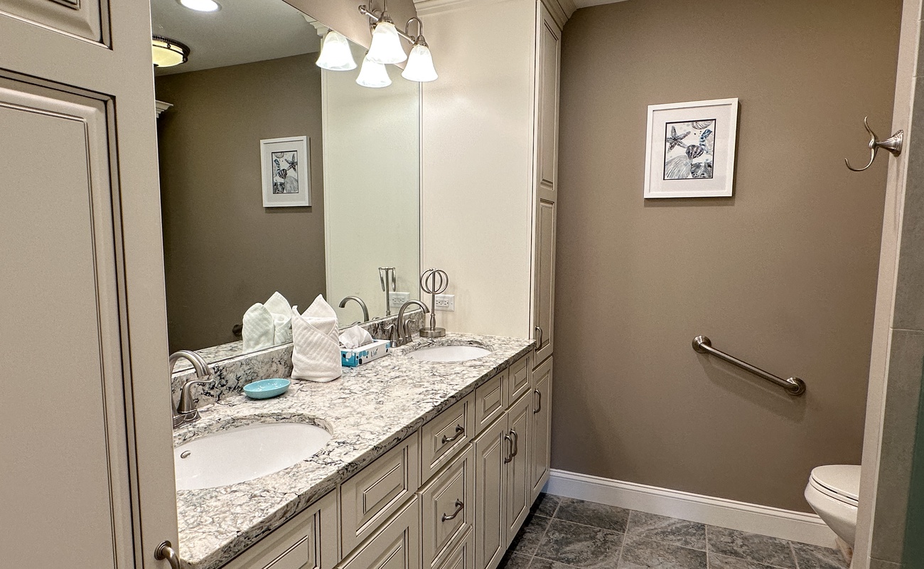 Downstairs Primary Suite Bathroom