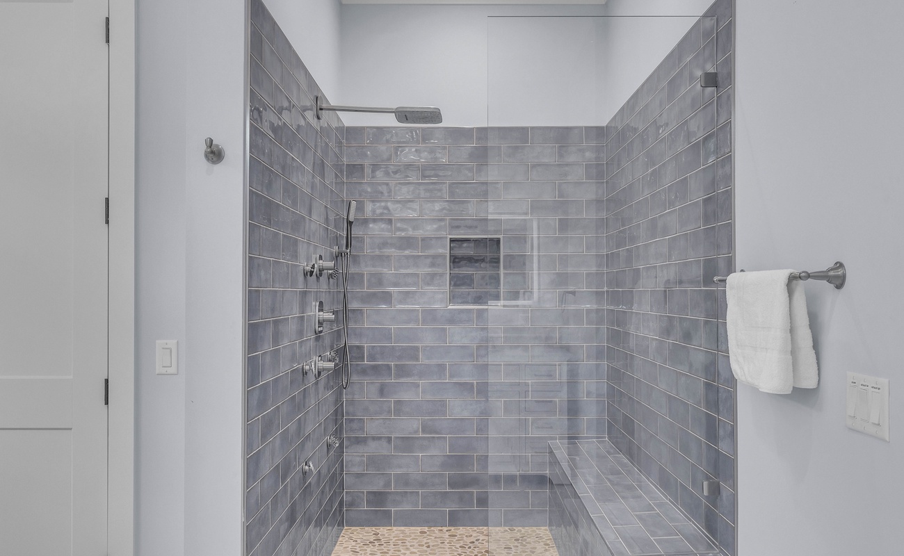 Primary En-Suite Bathroom