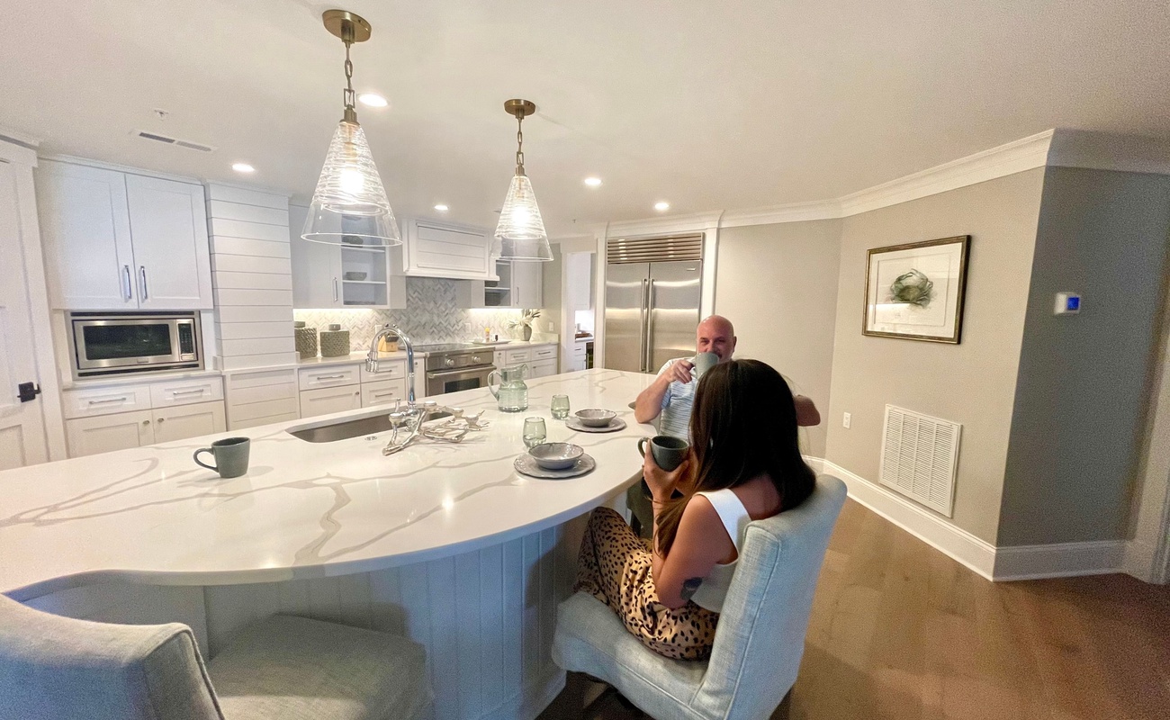 Kitchen Breakfast Bar