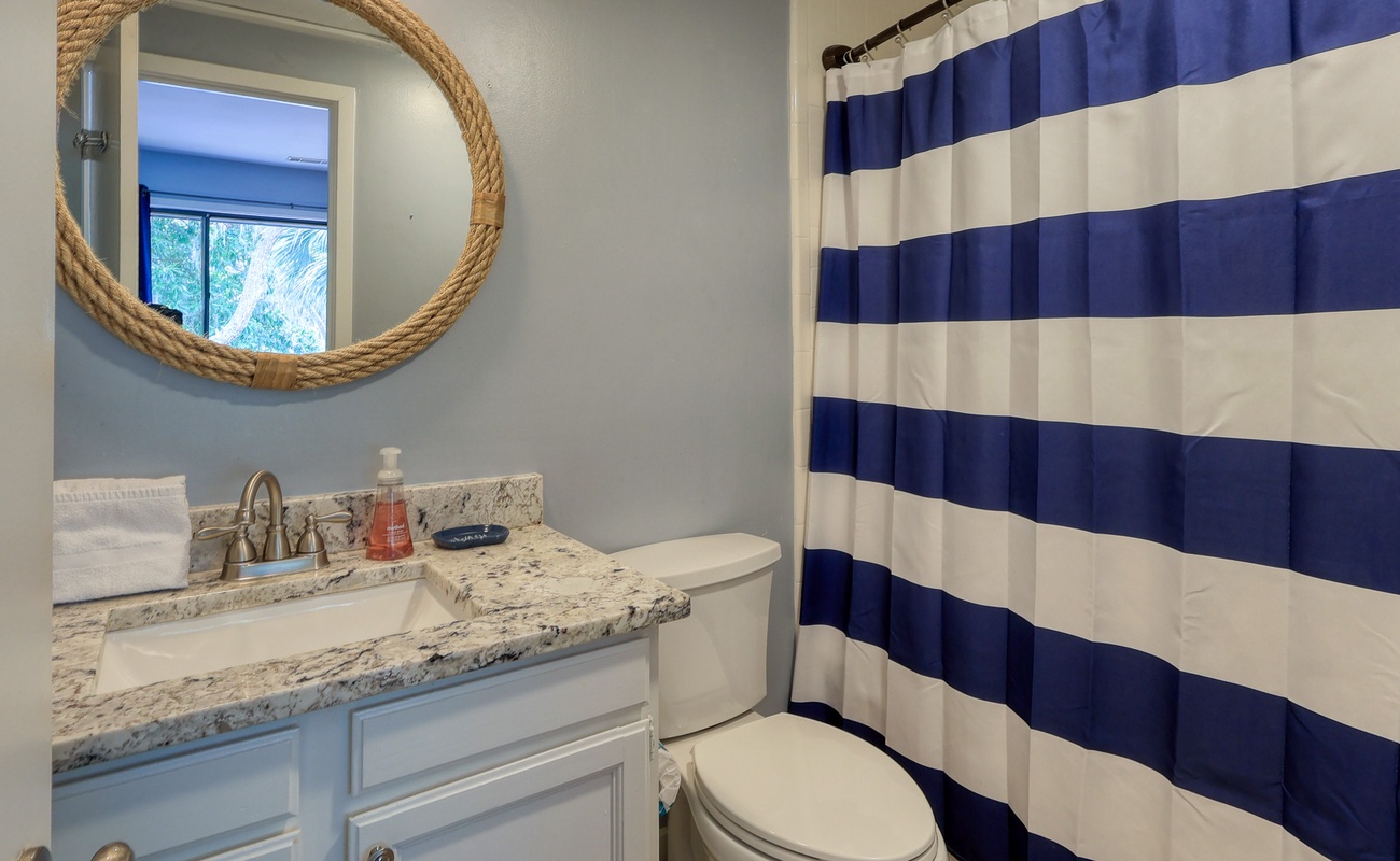 Double Full Guest Suite Bathroom