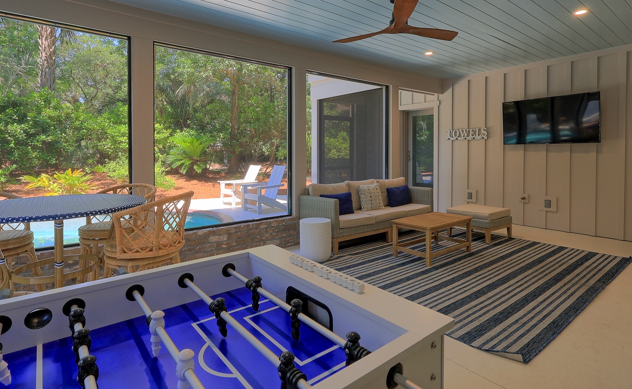 Screened In Lower-Level Carolina Room