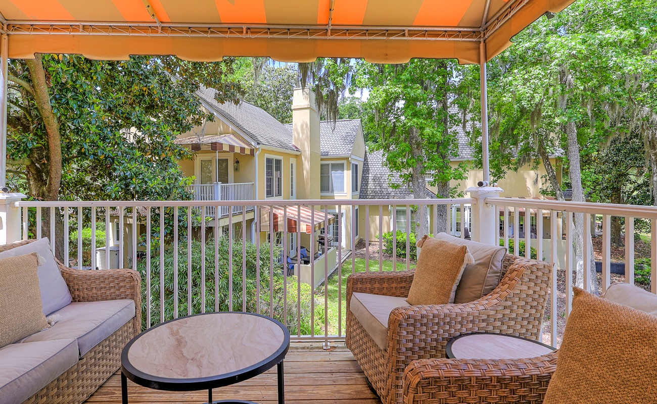 Balcony with Lagoon and Golf Course Views