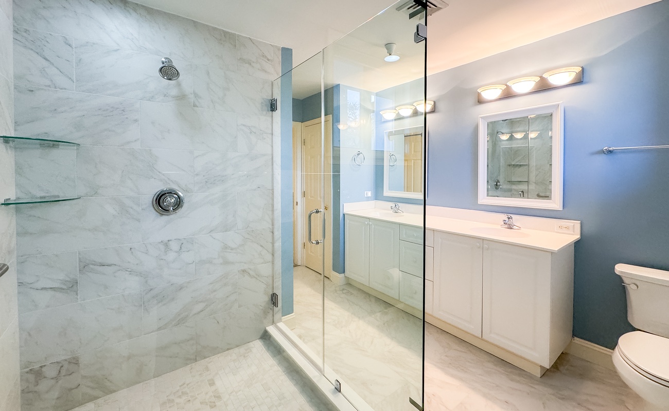 Primary Suite Bathroom