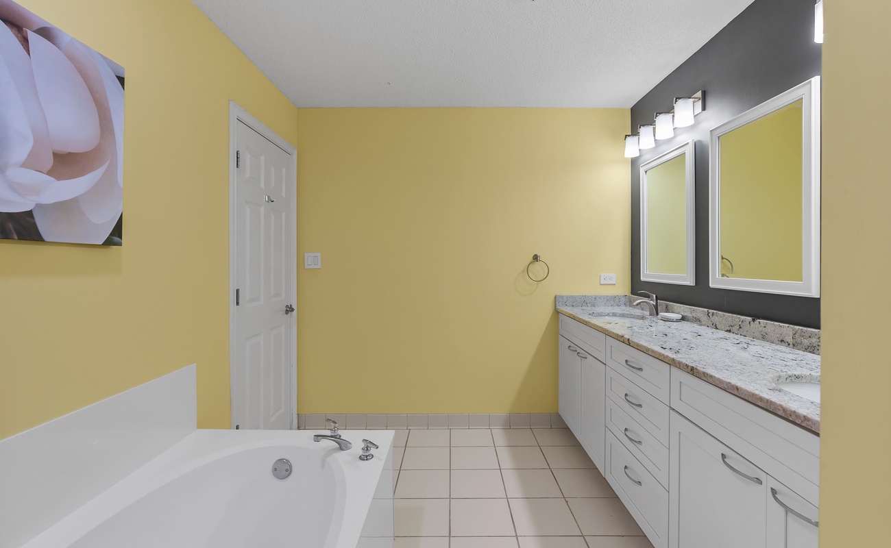 Primary Suite Bathroom