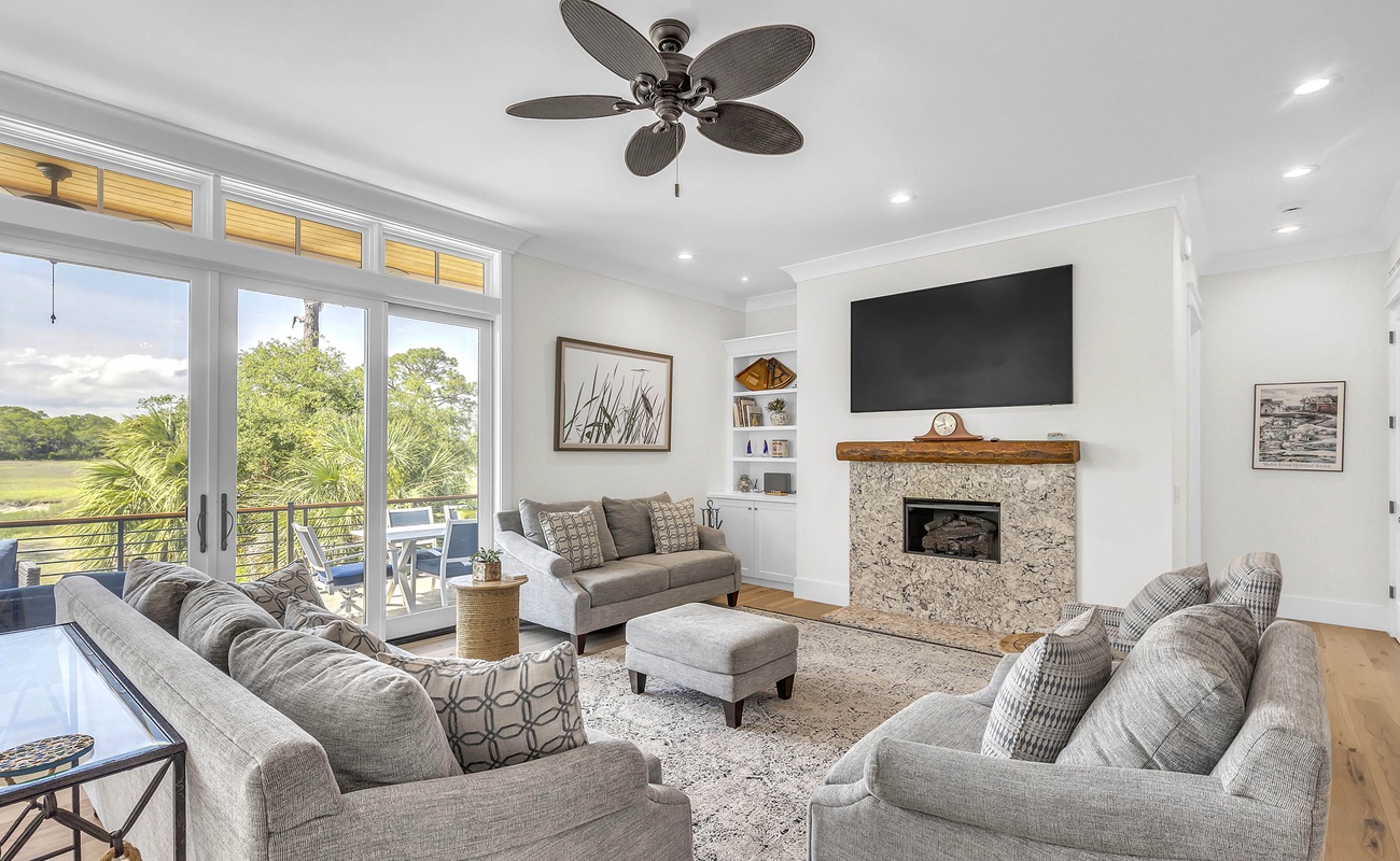 Open Living Area with Balcony