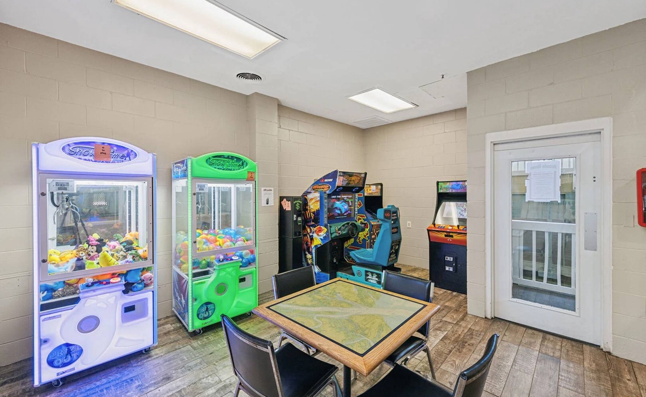 Community Game Room (Building 3)