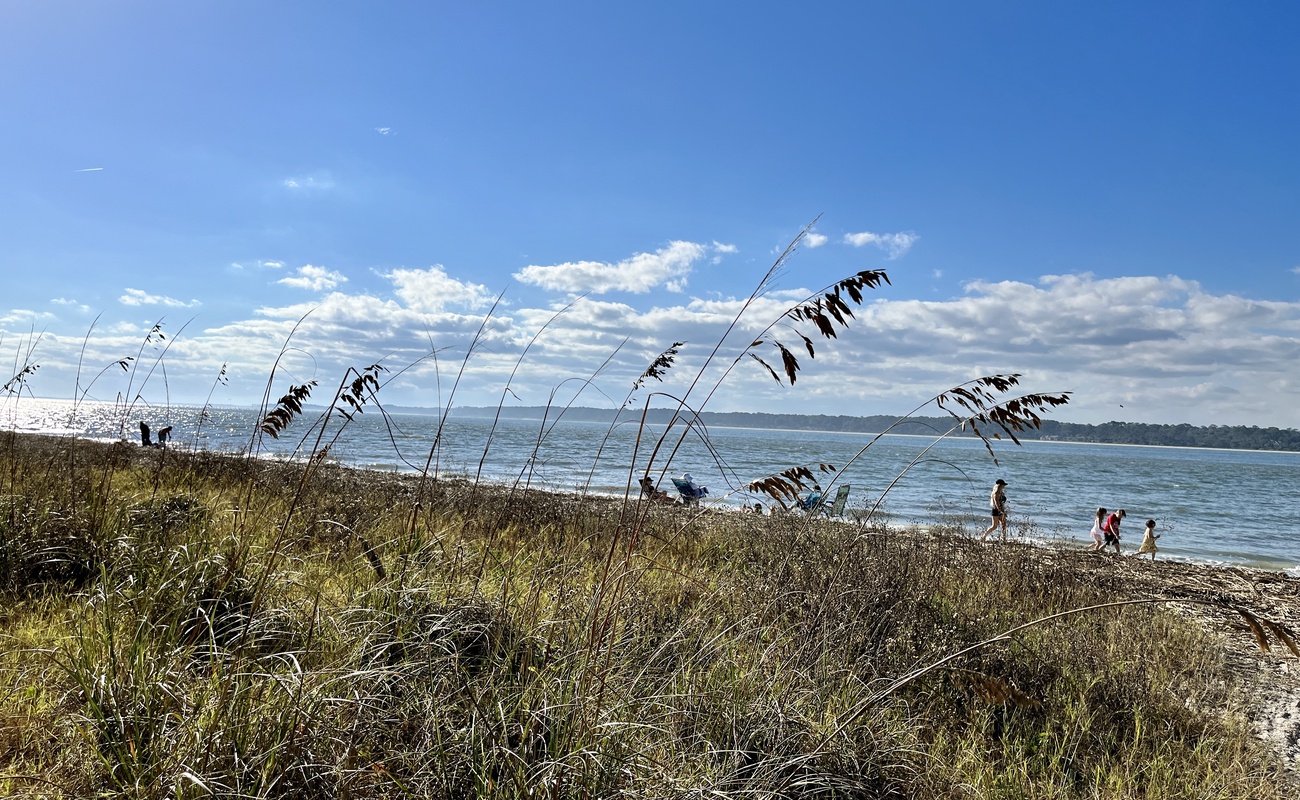 Beach on the Calibogue Sound Located within Steps of Villa