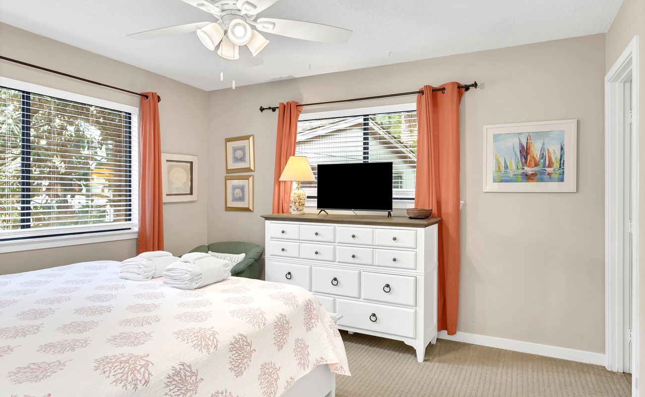 Primary Suite with King Bed 