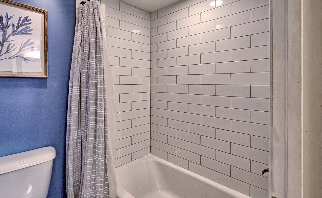 Primary Suite Bathroom