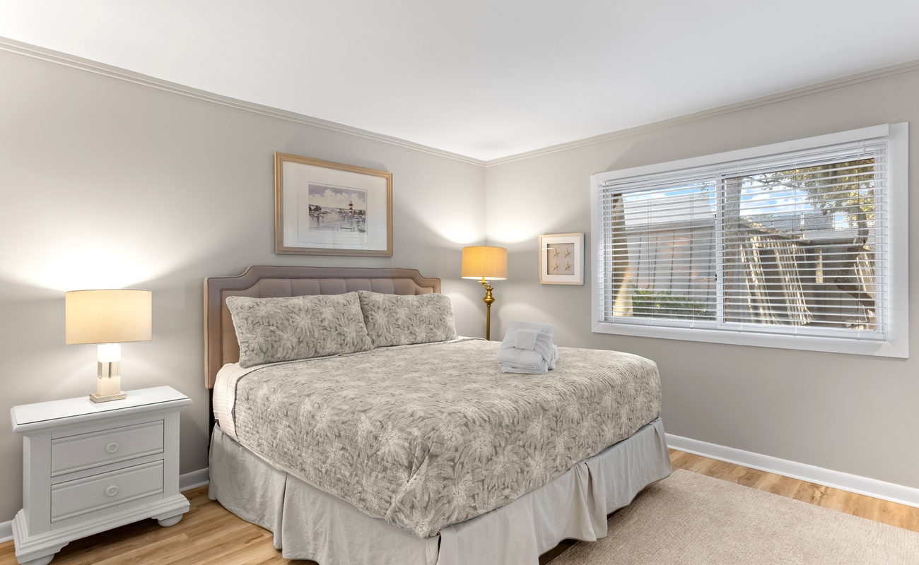 Primary Suite with King Bed and En-Suite Bathroom