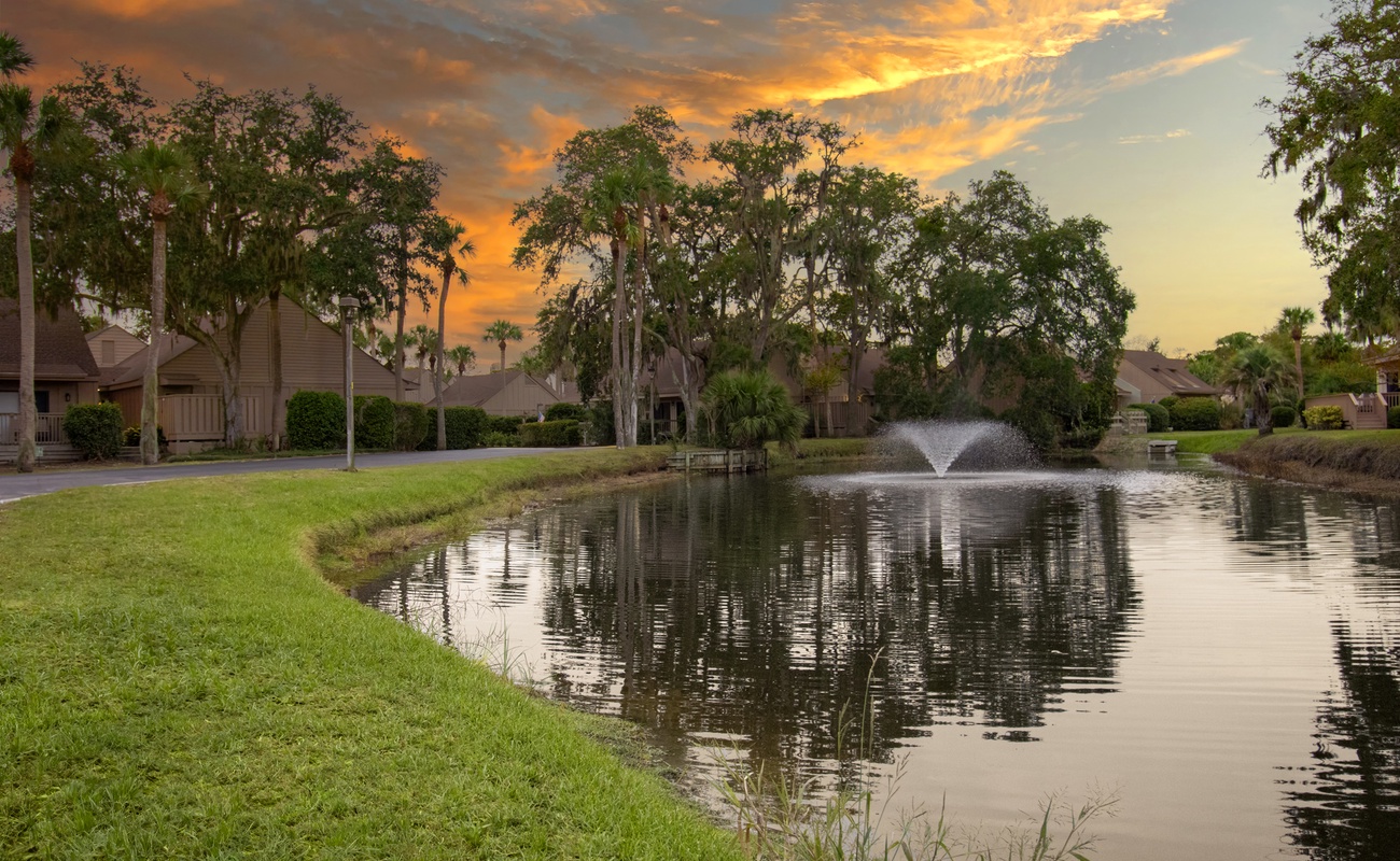 566 Queen's Grant Photo