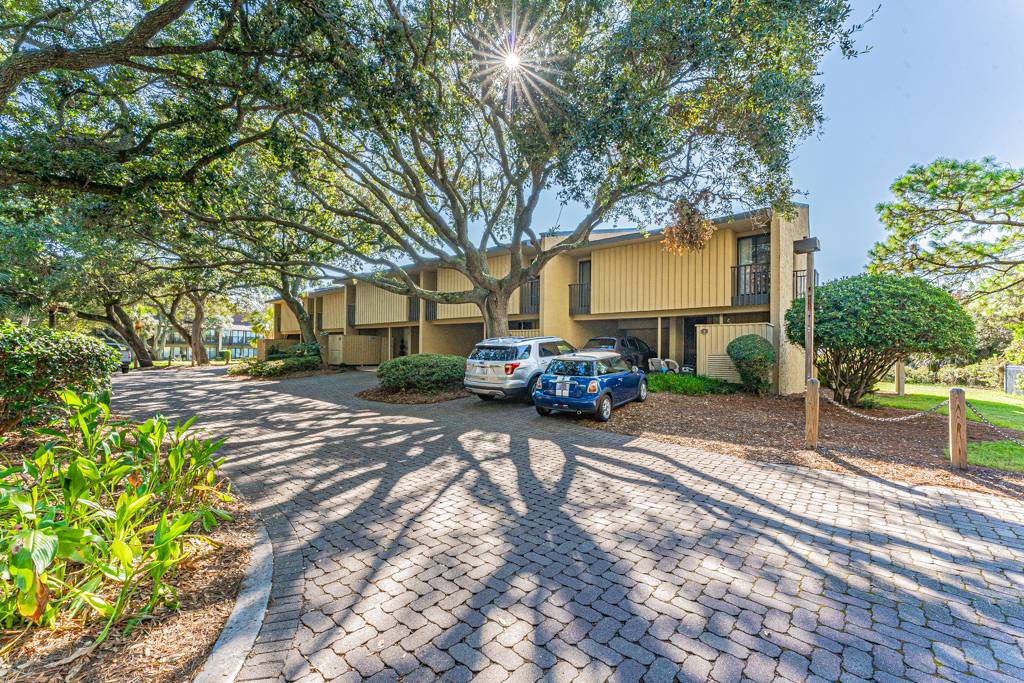 Carport and Park Spaces