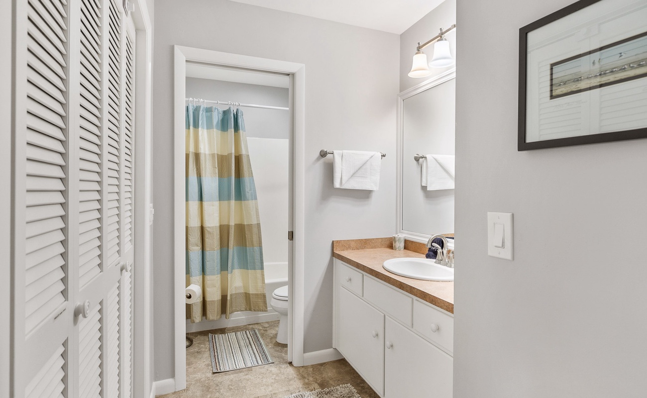 2nd Floor Primary King Suite Bath