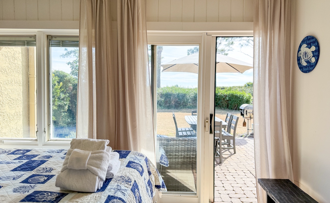 Downstairs Guest Room with Twin Bunk and Full Bed