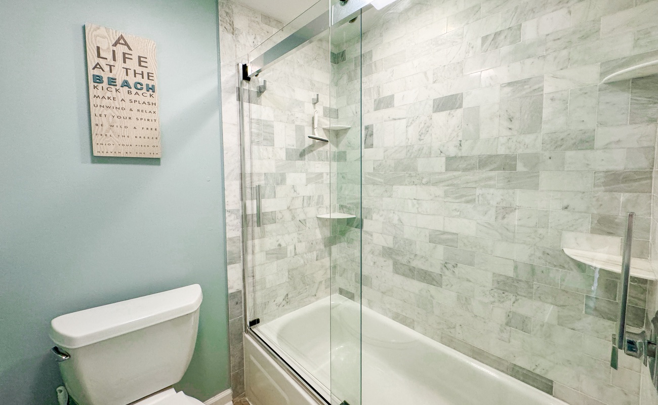 2nd Floor Guest Bathroom