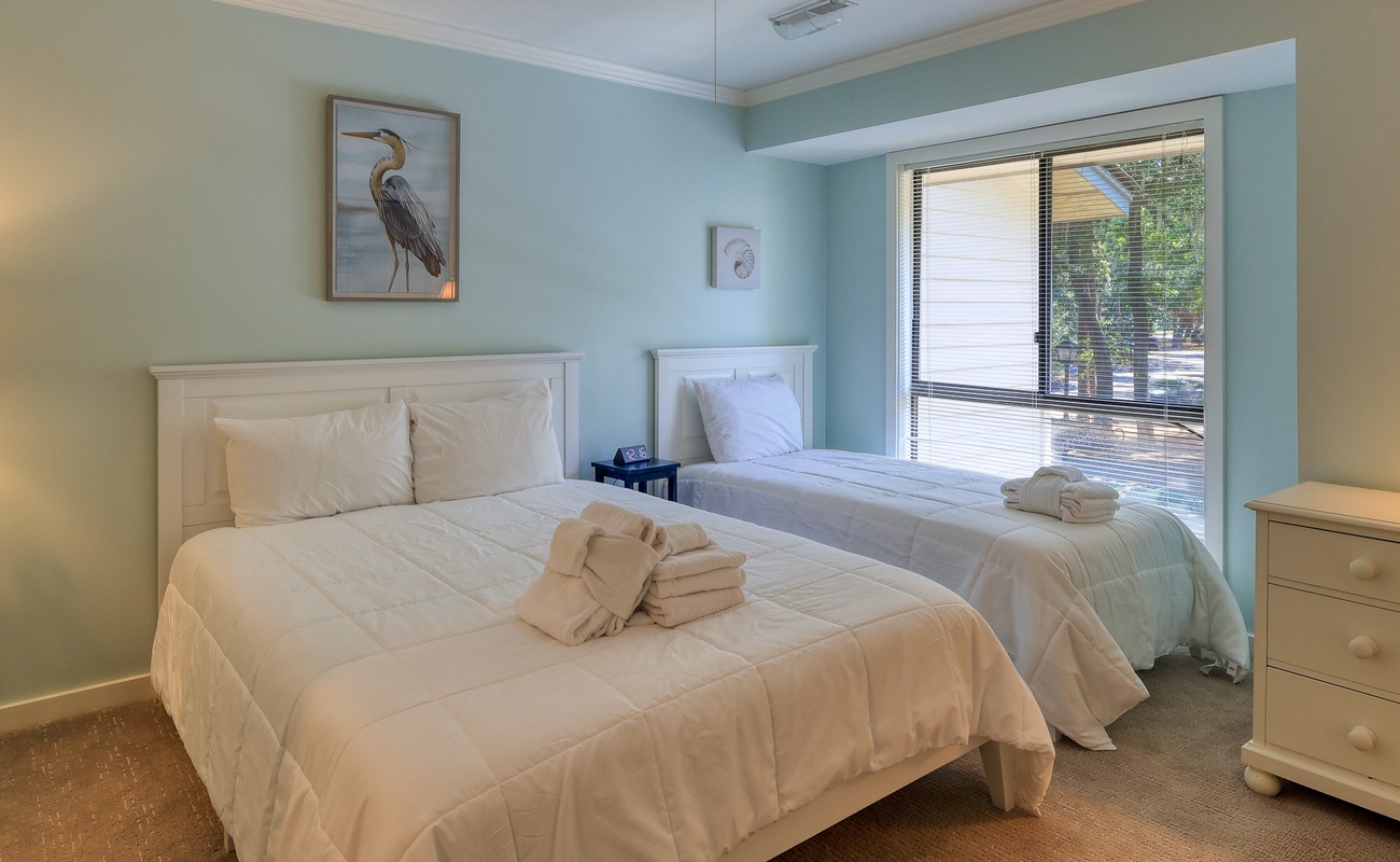 Guest Room with Queen and Twin Bed