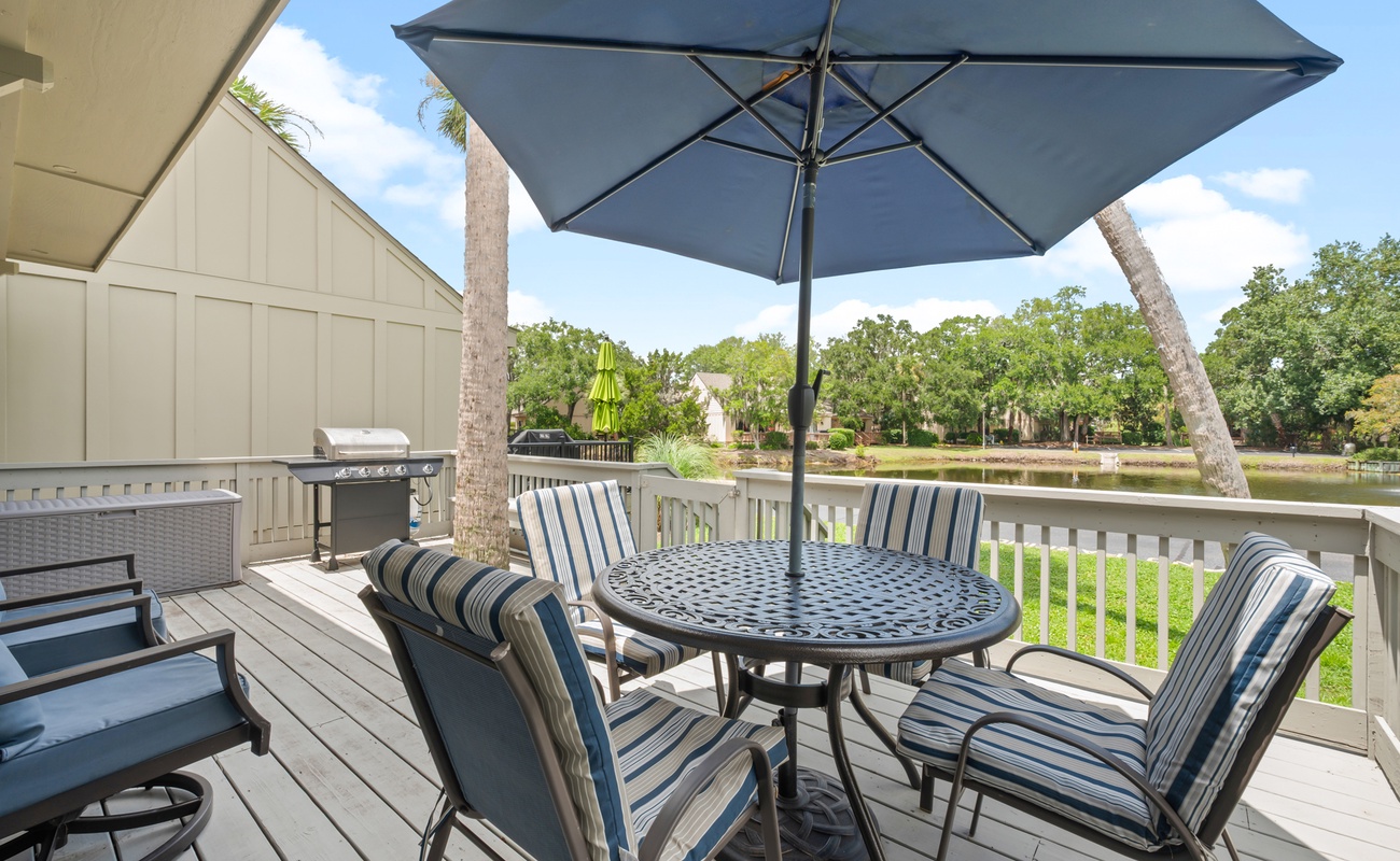 690 Queen's Grant Photo