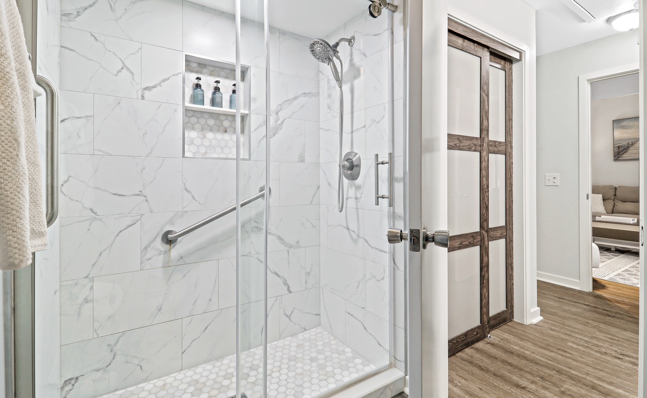 Shower,GuestBath,CentreCourt