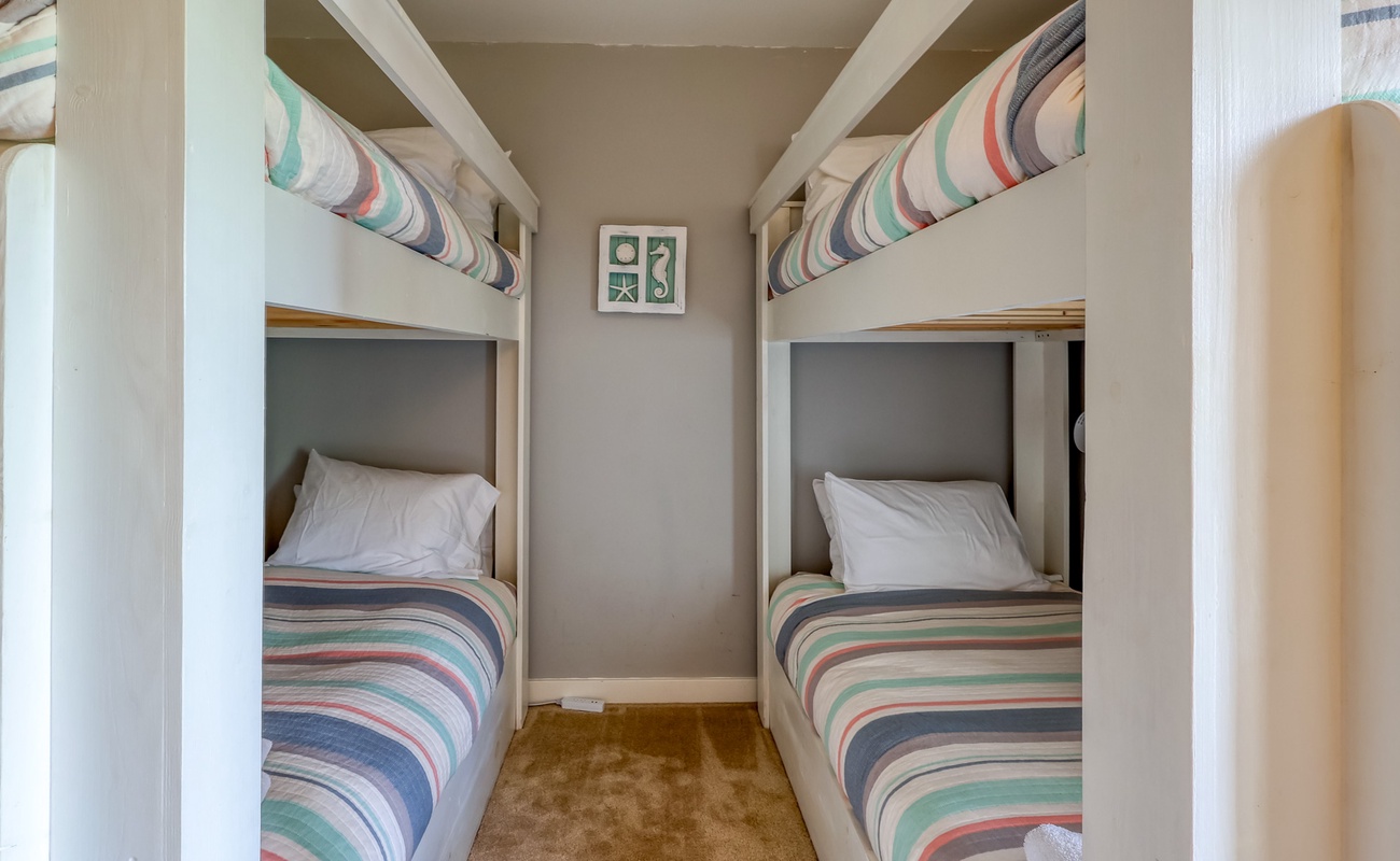 Double Twin Bunk Room