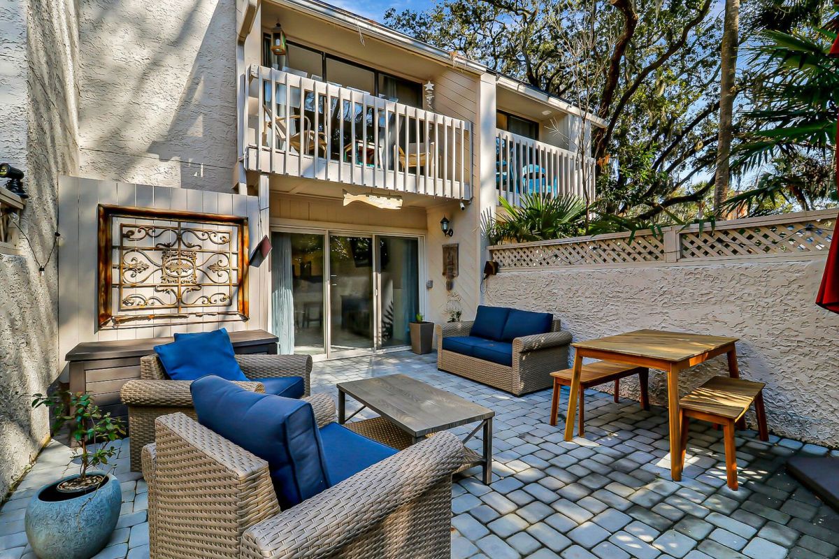 Private Patio with Grill