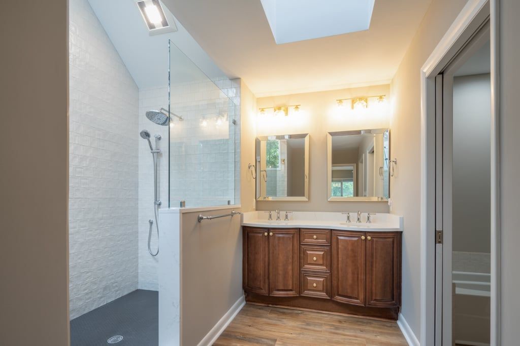 Primary En Suite Bathroom