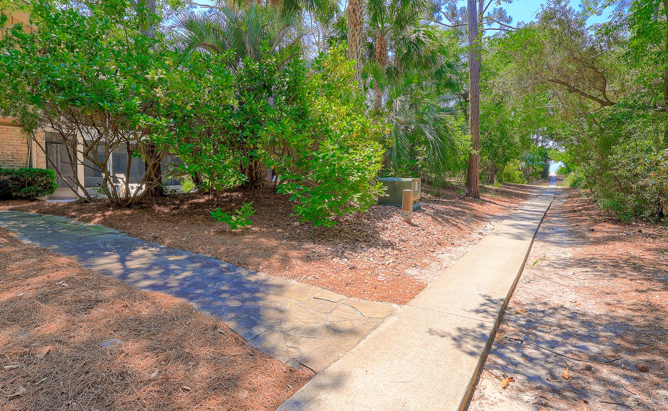 Beach Path Off of Pool Area, 1-Minute Walk to Beach!