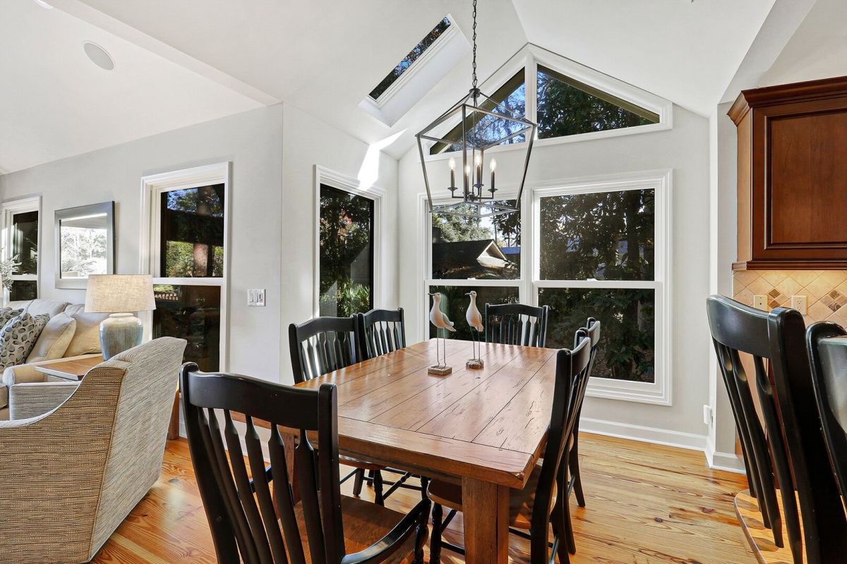 Dining Area in Kitchen 