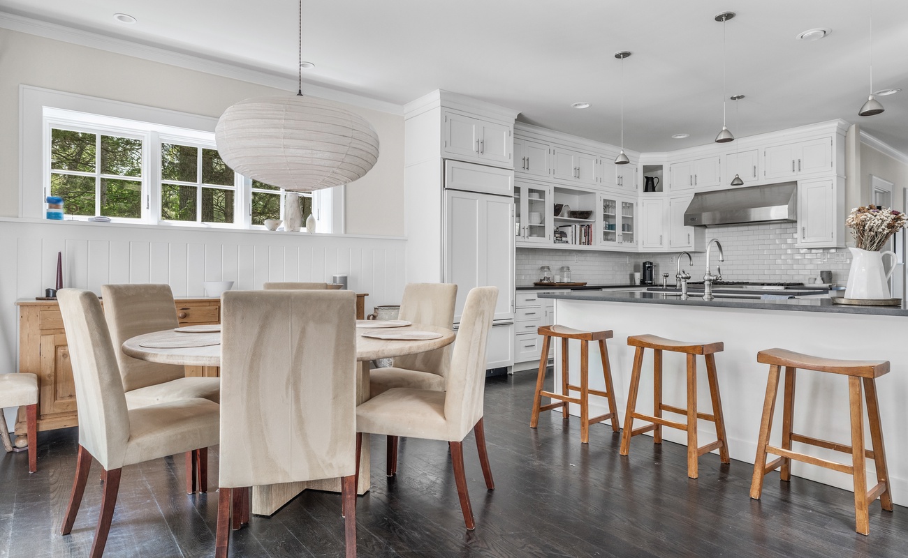 Stylish stools, sleek counters, and space to sip or sauté.