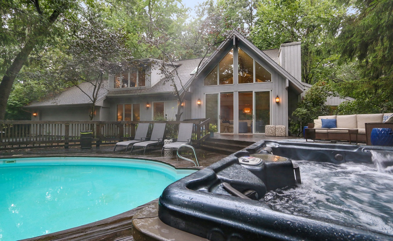 Year-round hot tub? But of course!