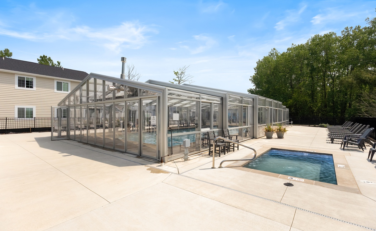 Heated pool and hot tub—your spa day starts here!