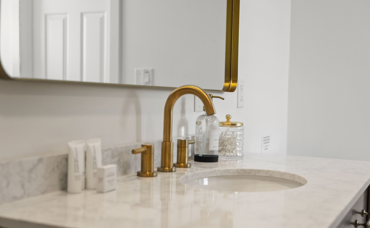 Polished, modern, and effortlessly chic.