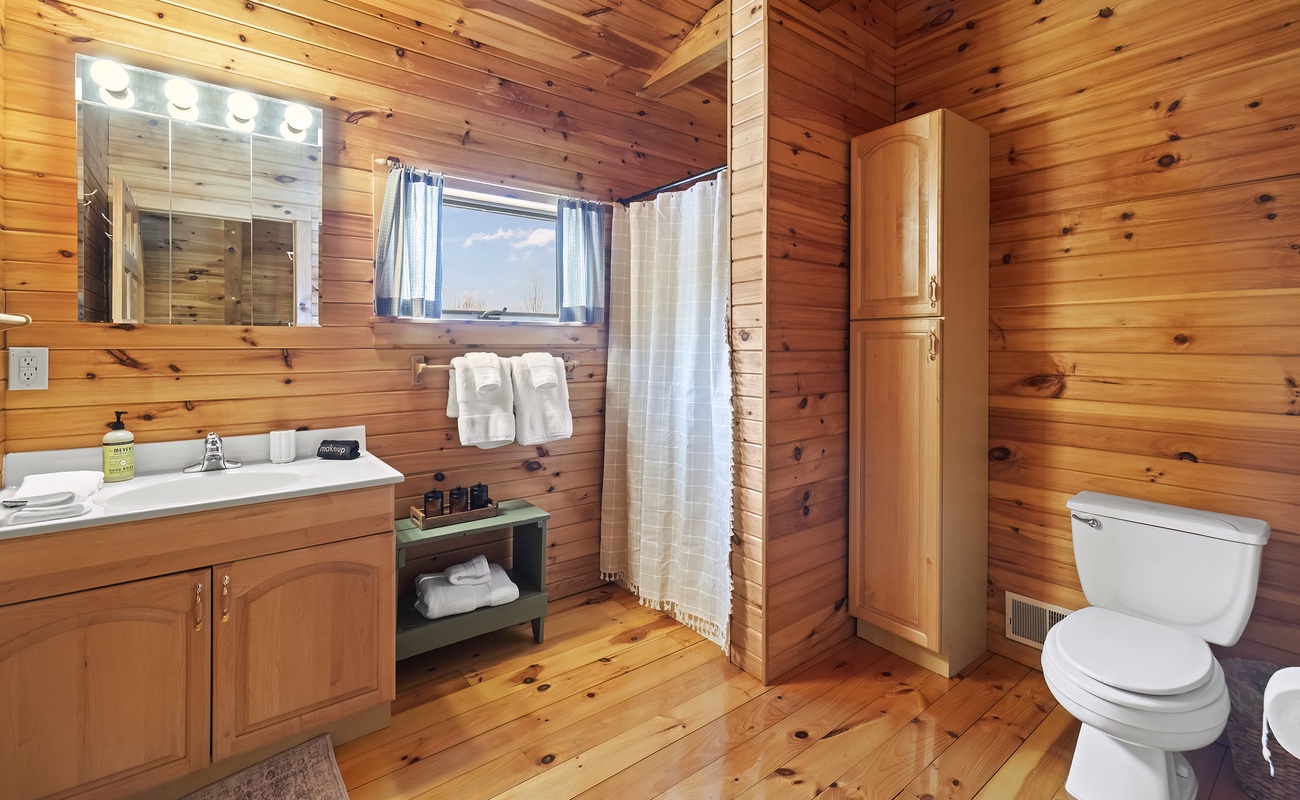 The upper-level signature suite has a private ensuite bath.