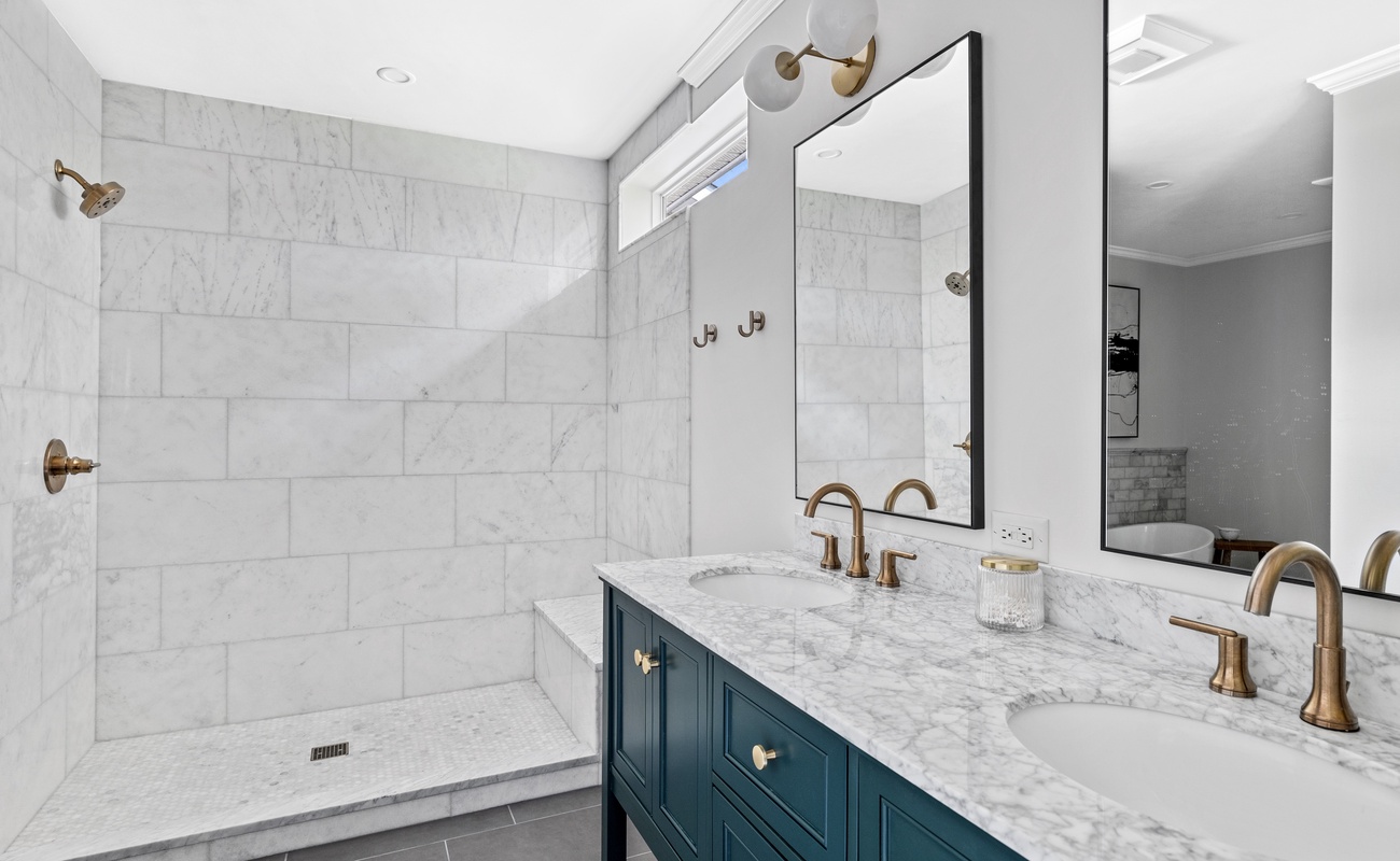 The spacious walk-in shower makes you feel like you’re staying in a 5-star hotel