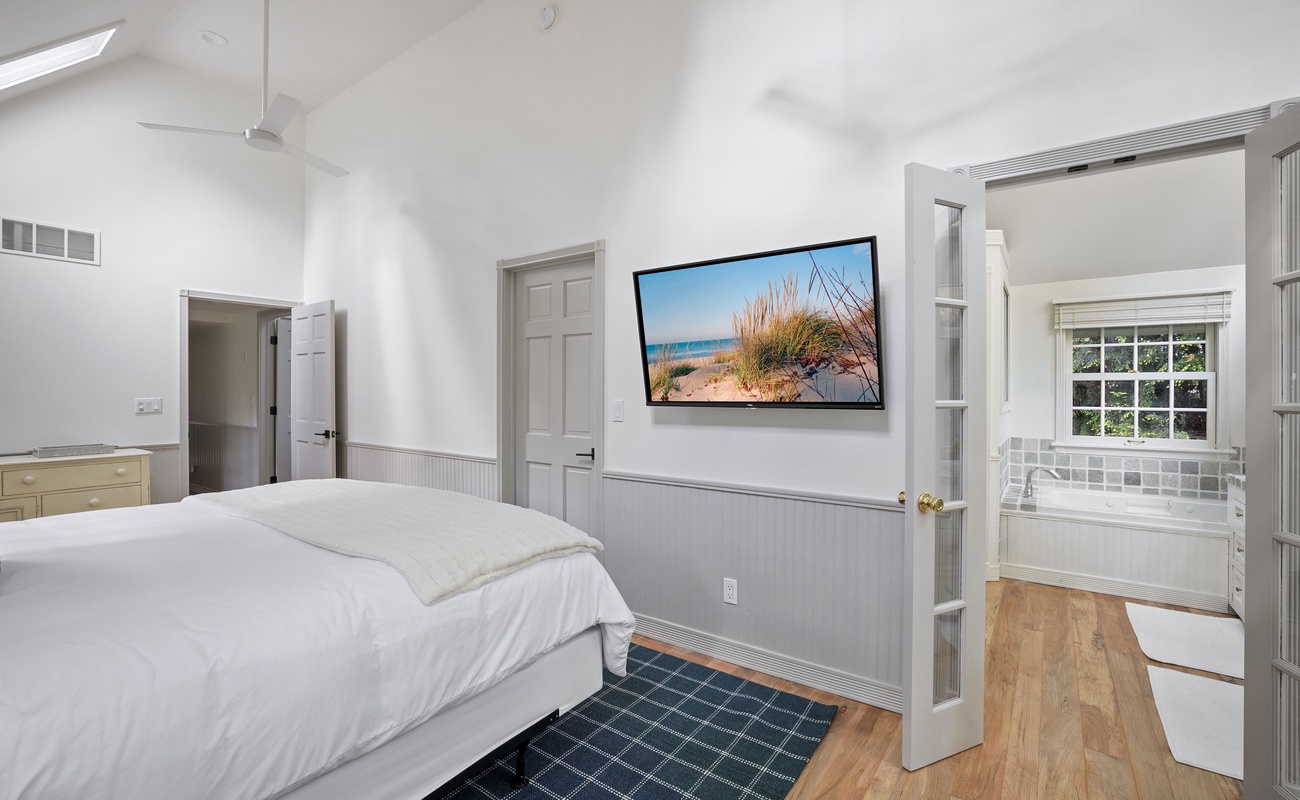 Each bedroom has a Smart TV with streaming capability.